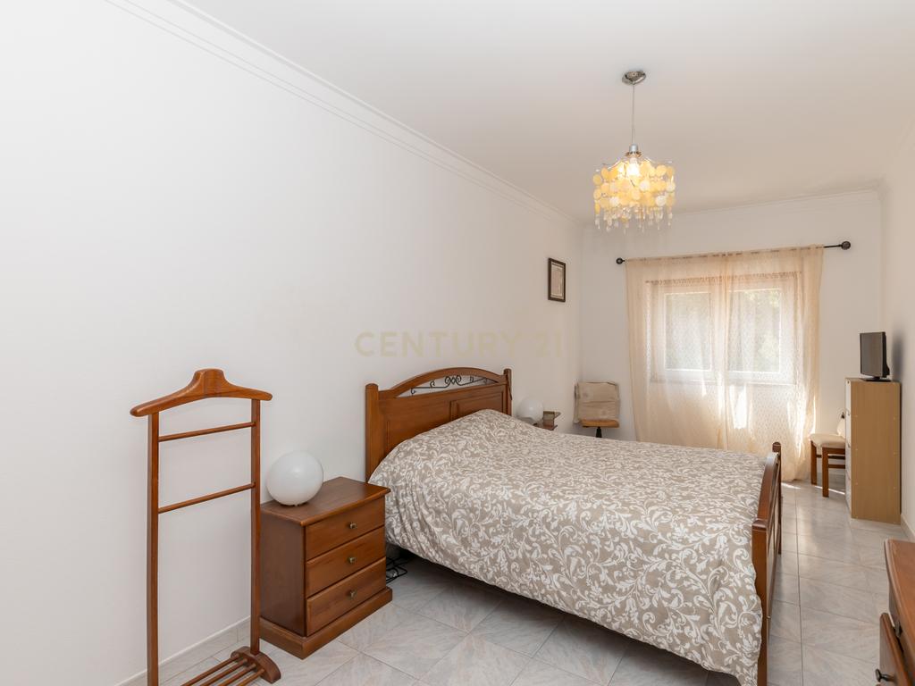 T3 + T1  com Garagem e Logradouro em Corroios, Seixal, Setúbal - Image 17