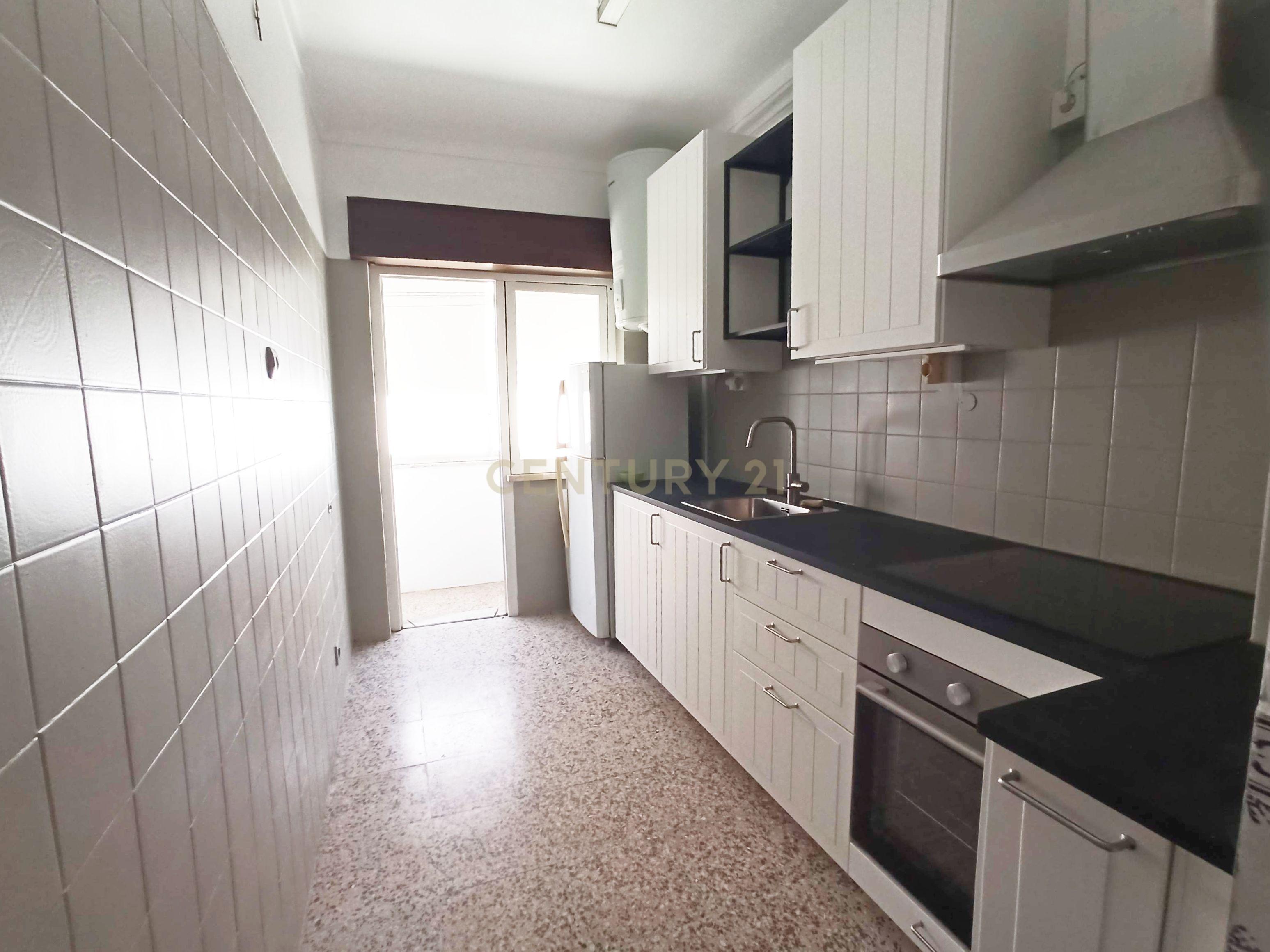 Fotografia 7 de T2 renovado, no bairro das Amoreiras em Setúbal