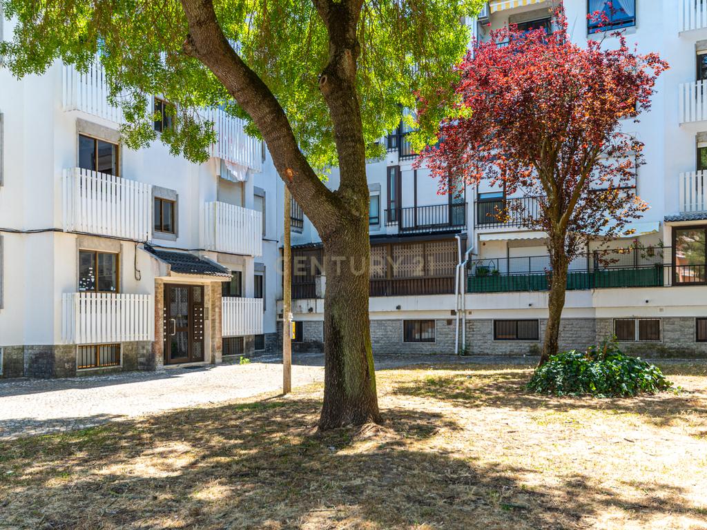 Apartamento T2 Junqueiro - Carcavelos - Cascais com varanda - Image 20