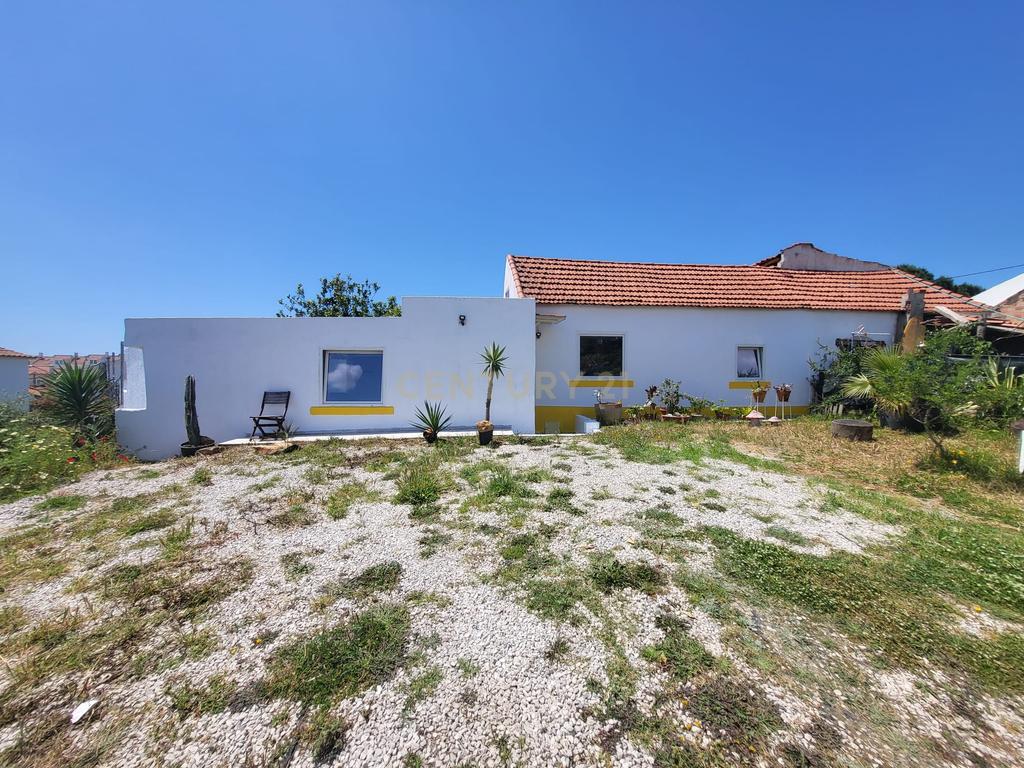 Moradia T2+2 – Quinta da Morgadinha, Charneca da Caparica - Image 2