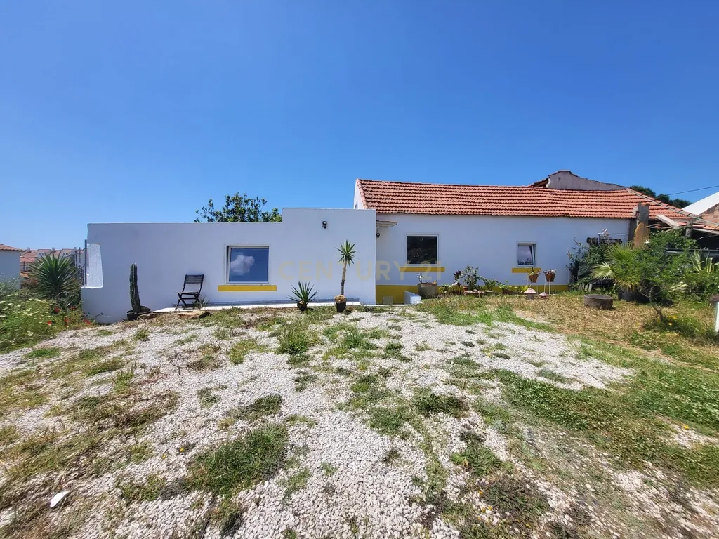 Moradia T2+2 – Quinta da Morgadinha, Charneca da Caparica - Image 2