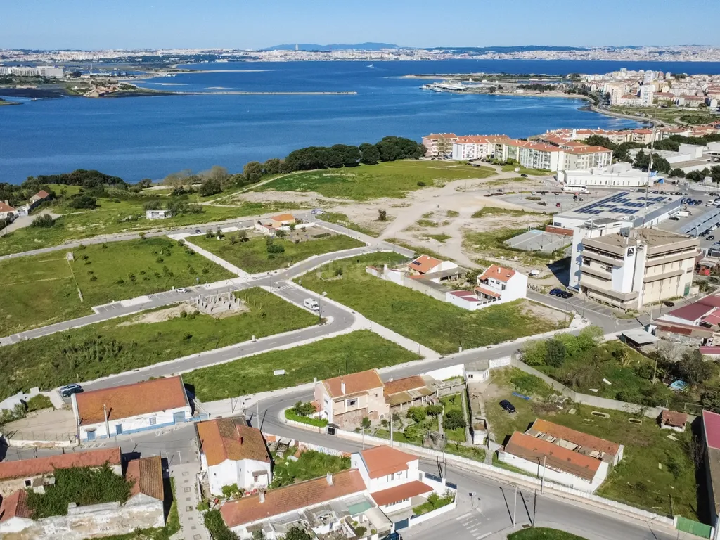 Terreno Urbano em Barreiro - Image 15