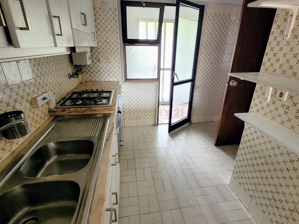 T3 Duplex para Arrendamento no Centro de Telheiras - Image 7