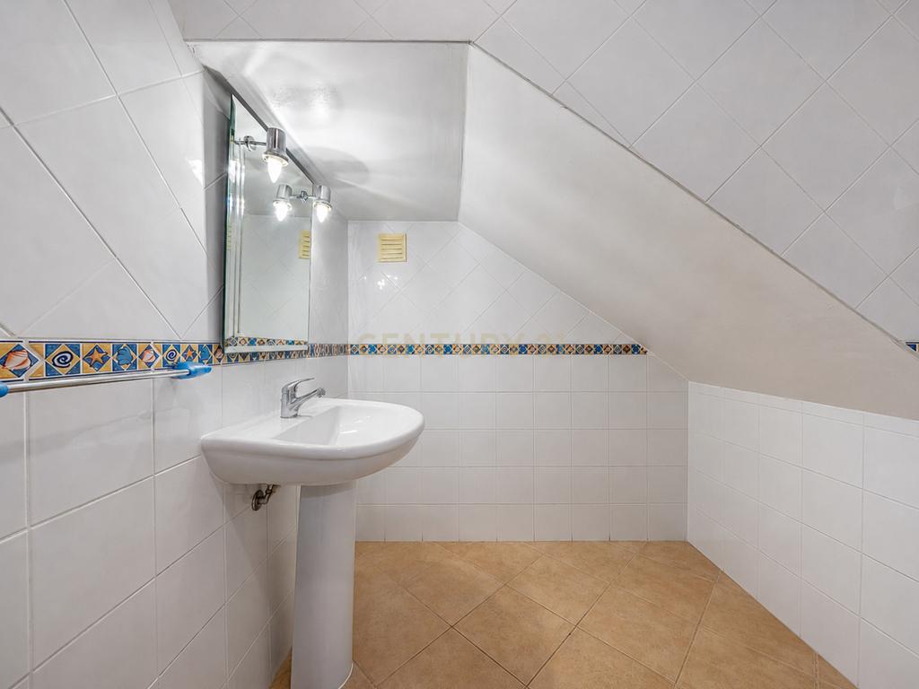 Moradia com 3 quartos e jardim nas Ferreiras, Albufeira - Image 12