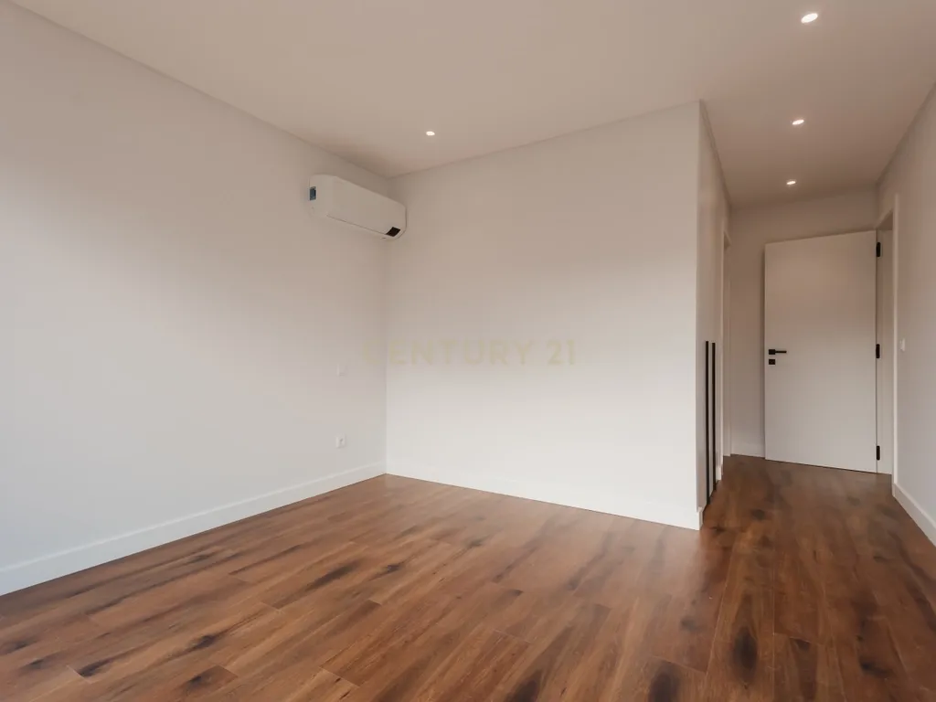 Moradia T3 de excelência no centro de Leiria - Image 46