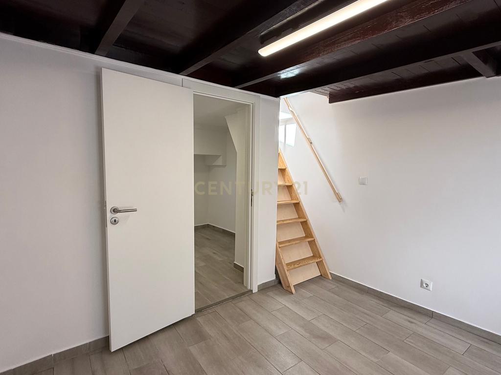 Apartamento T1+1 remodelado - Image 10