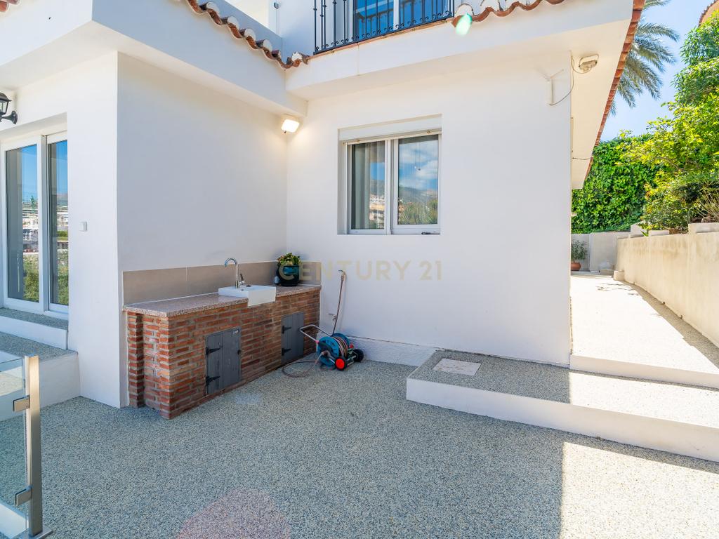 Moradia renovada com vista para o mar e perto da praia – Torreblanca, Fuengirola - Image 65
