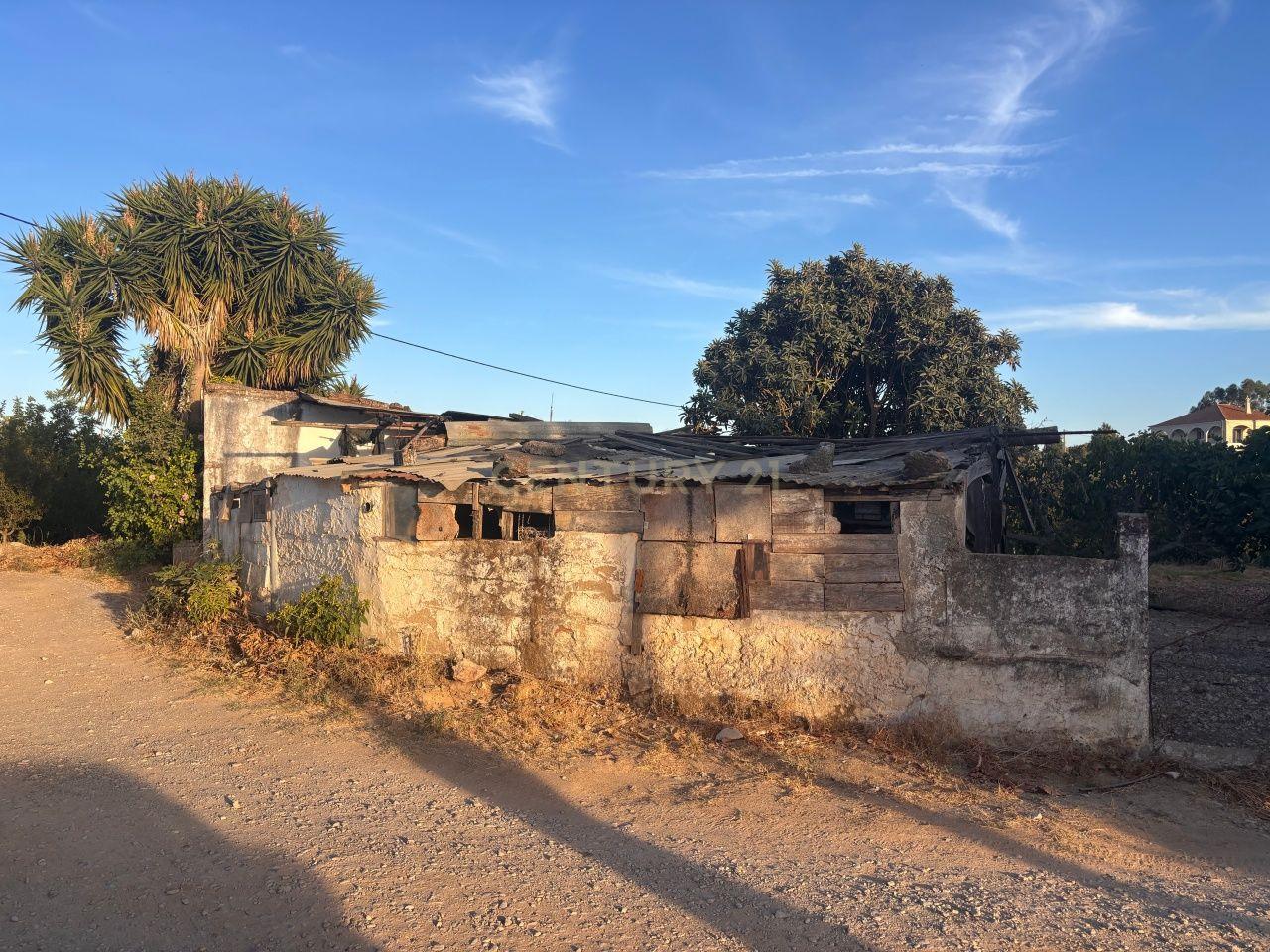Oportunidade de aquisição conjunta – Dois imóveis no Brejo, Luz de Tavira, Santo Estêvão (Tavira)