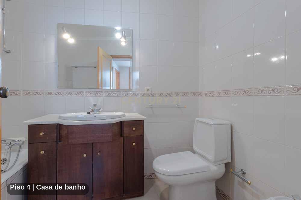 T3+2 Duplex renovado no Carvalhido, Porto | 147 m² - Image 45