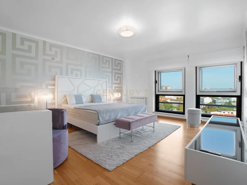 Apartamento T5 Duplex de Luxo para Arrendamento – Avenida do Brasil, Lisboa - Image 17