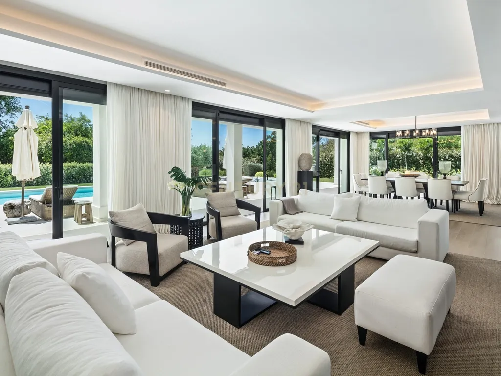 Auriga 36 – Elegância atemporal com vista para o campo de golfe em Nueva Andalucía - Image 23