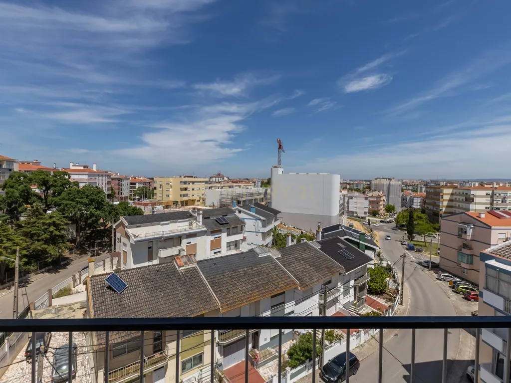 Apartamento T3 para arrendamento - 5 piso c/elevador - Amora - Image 27