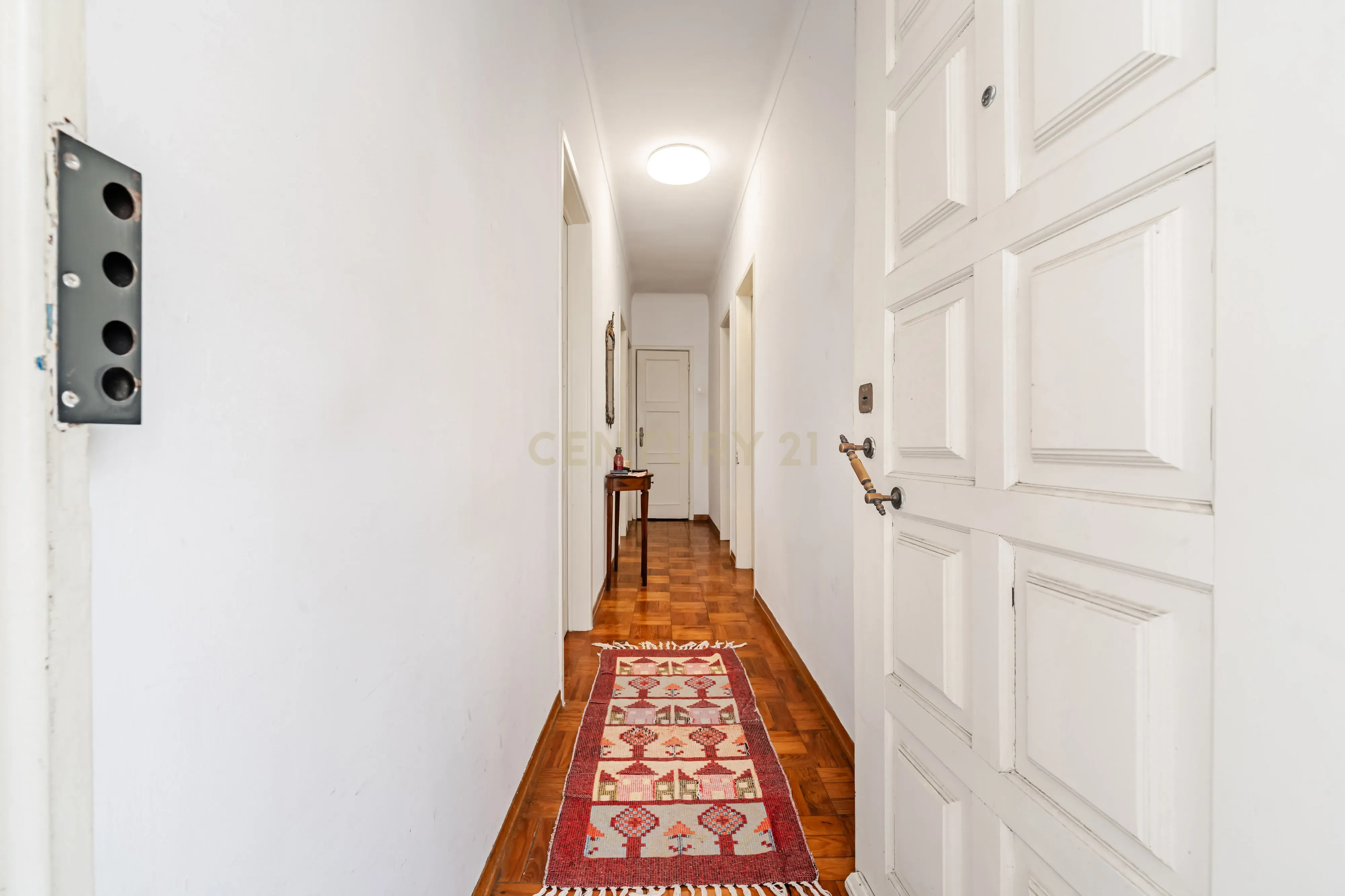 Fotografia 3 de PRÉDIO PARA REABILITAÇÃO - EXCELENTE OPORTUNIDADE DE INVESTIMENTO NA BRANDOA – AMADORA