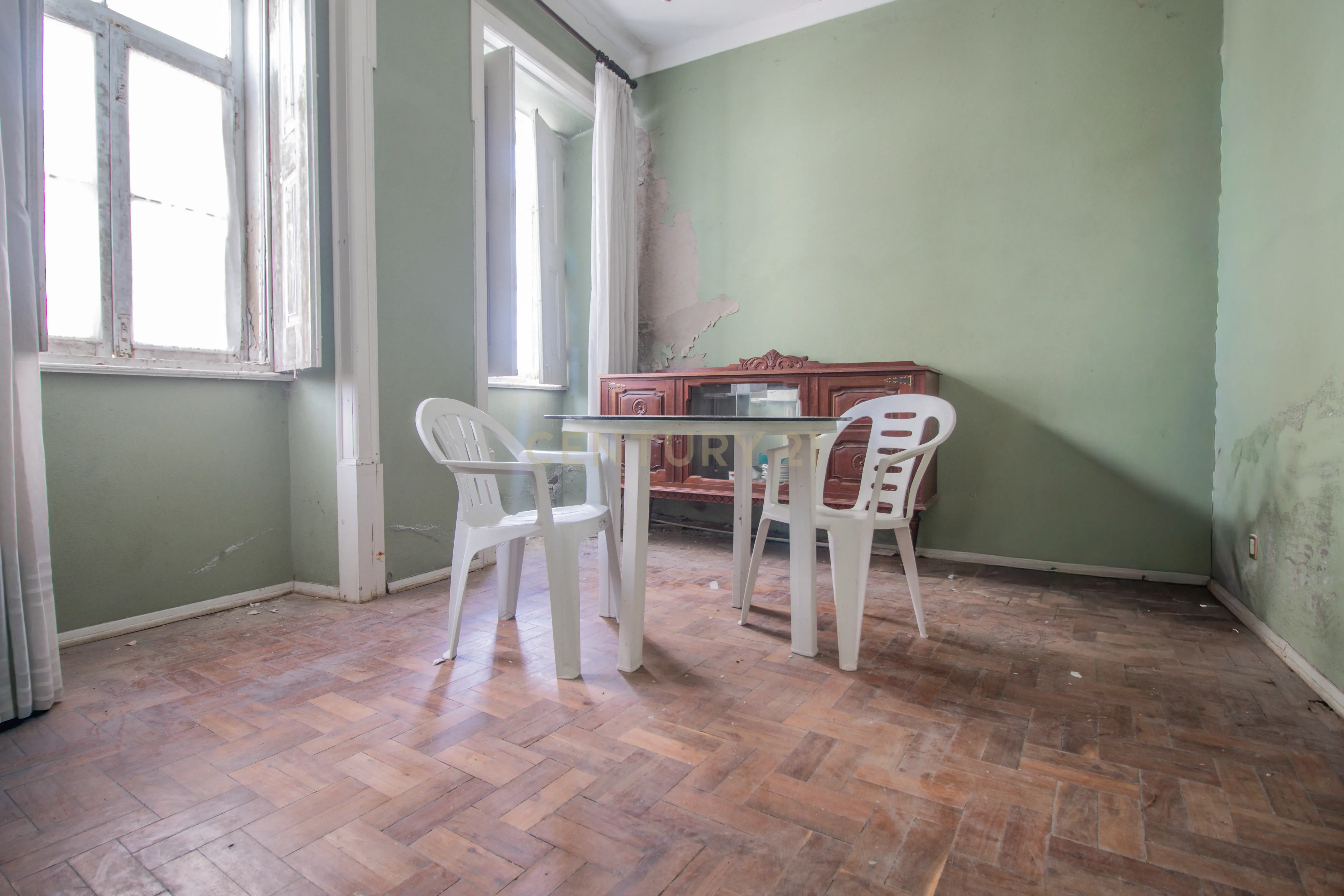 Fotografia 3 de Casa antiga para recuperar com terreno e árvores de fruto, Alhadas, Figueira da Foz.