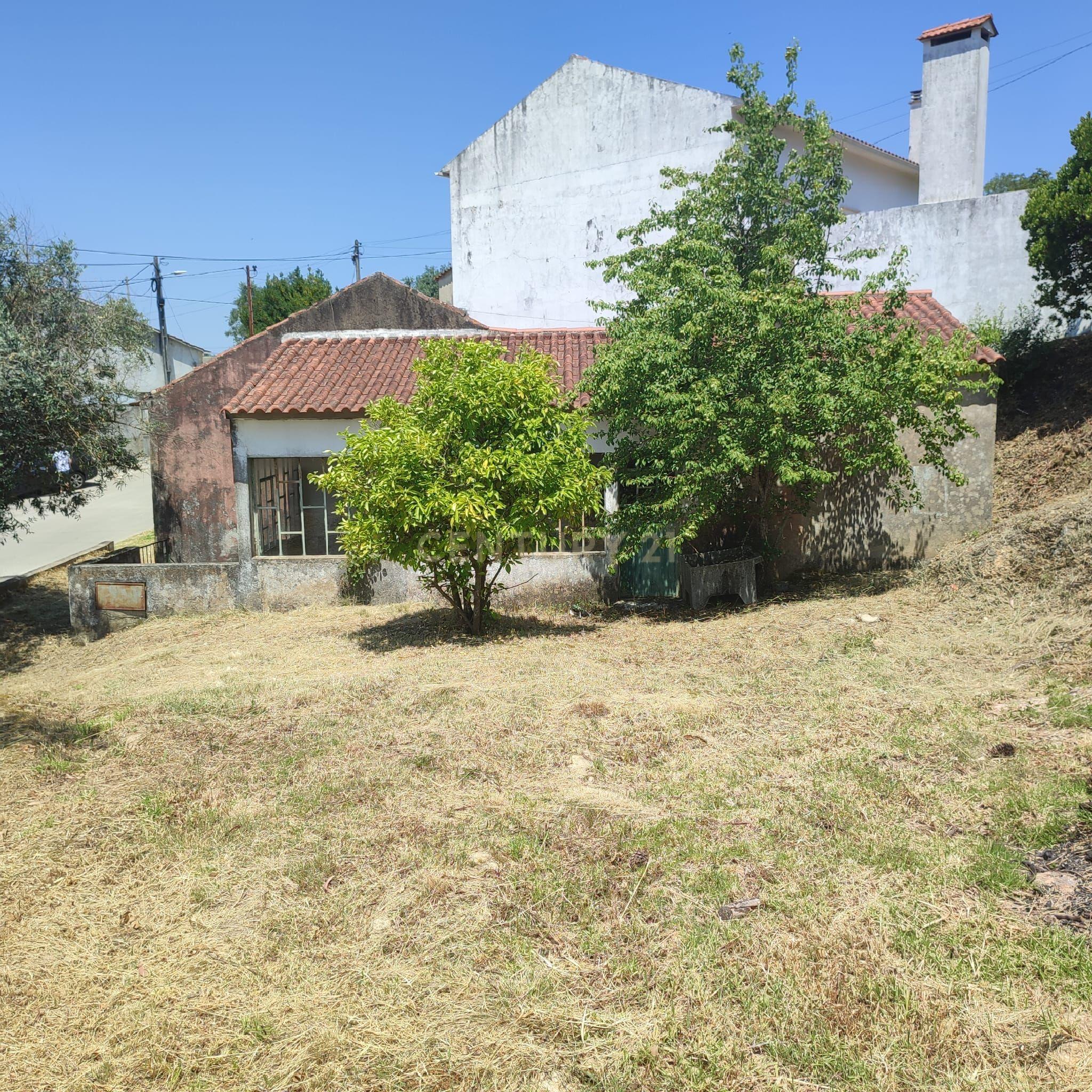 Fotografia 4 de Moradia com terreno em Serra de Baixo, Sabacheira em Tomar