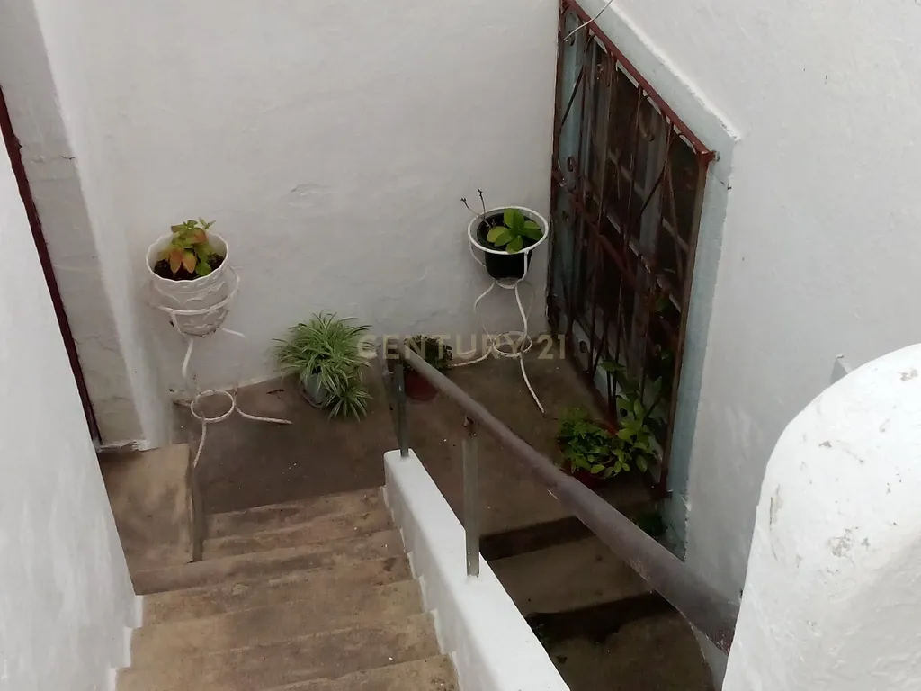 Prédio tradicional com 3 pisos junto Zona Ribeirinha de Alcácer do Sal - Image 10