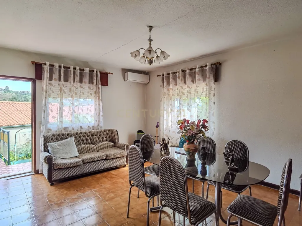 Moradia Bifamiliar T3+T3 em São Pedro da cova – Espaço, Tranquilidade e Conforto - Image 49