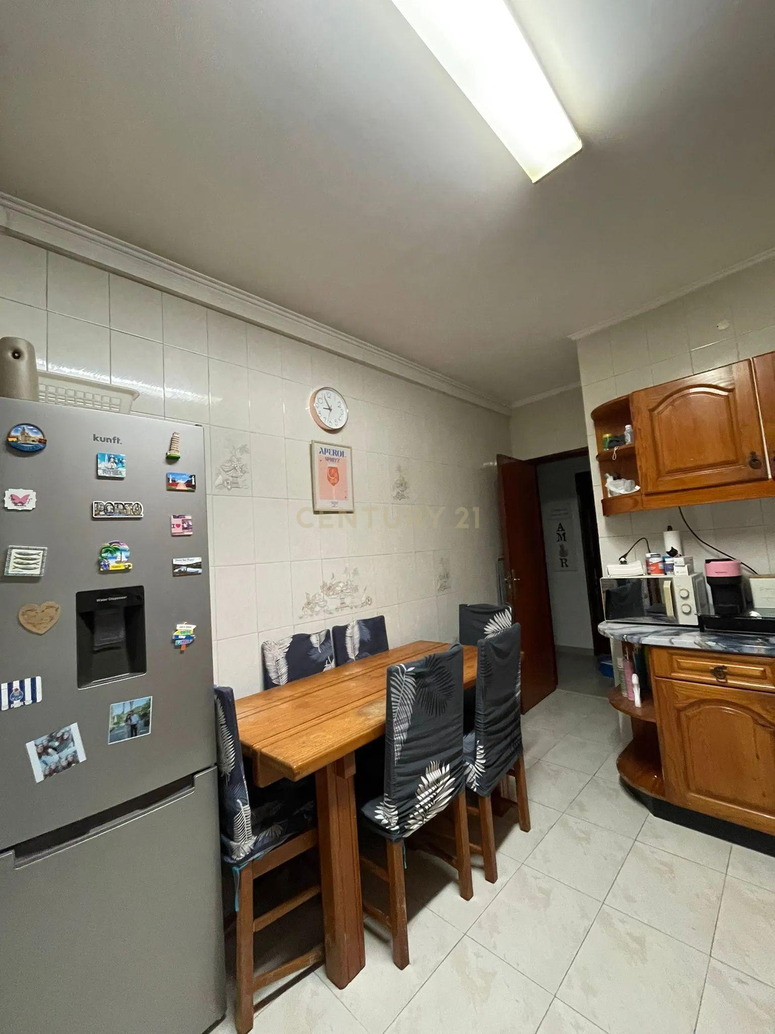 Fotografia 11 de Encantador Apartamento T1 + 1 em Queluz com vista Panorâmica 180