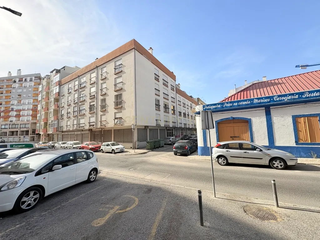 Apartamento T3 para arrendamento em Setúbal - Image 30