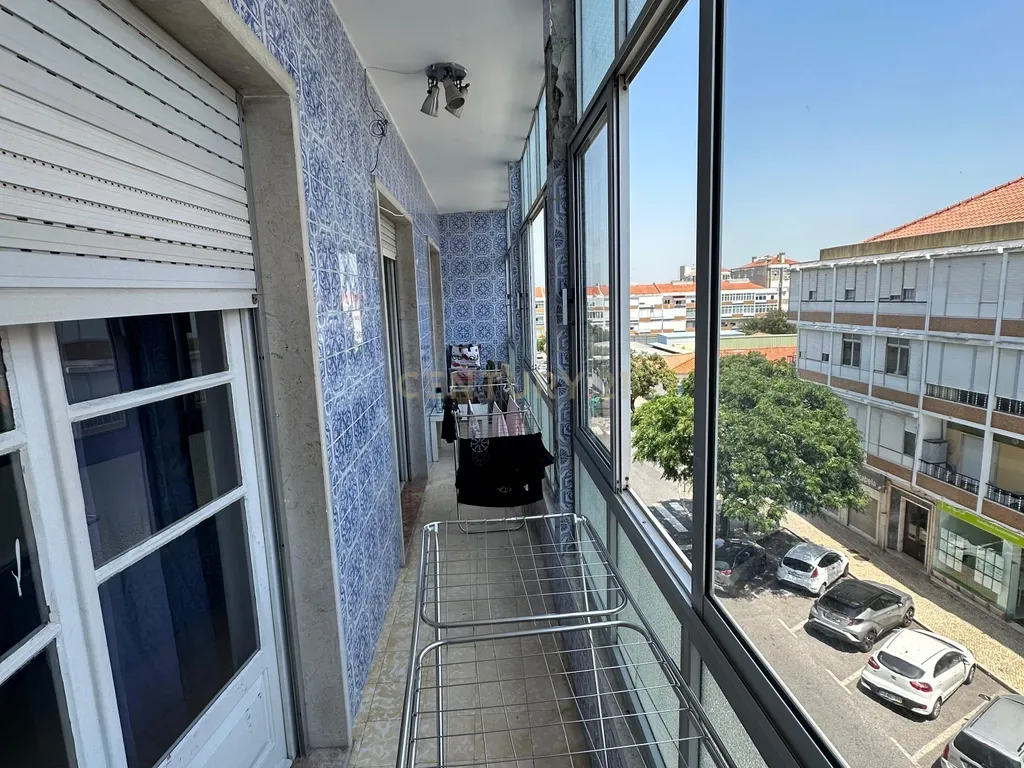 Apartamento T2 em Damaia de Cima - Image 9