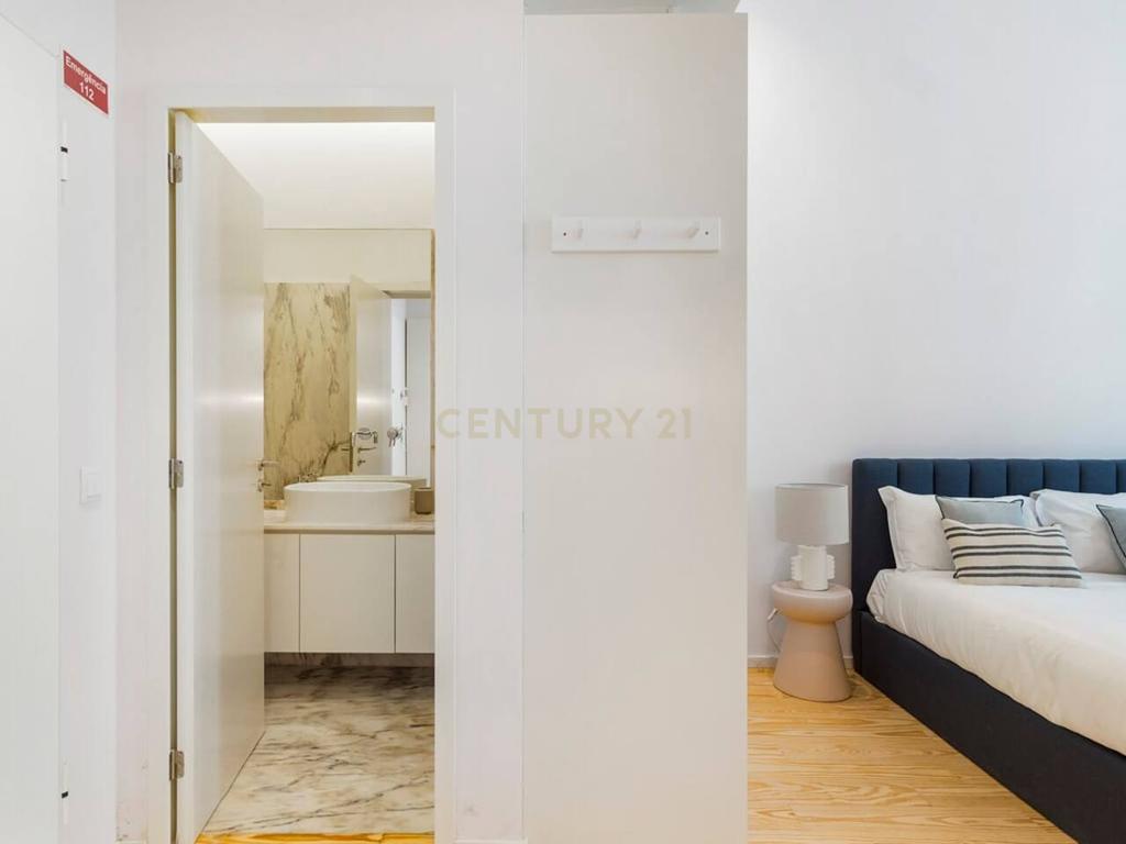 Apartamento T0 , com Licença AL, na Rua de Camões – Porto - Image 19