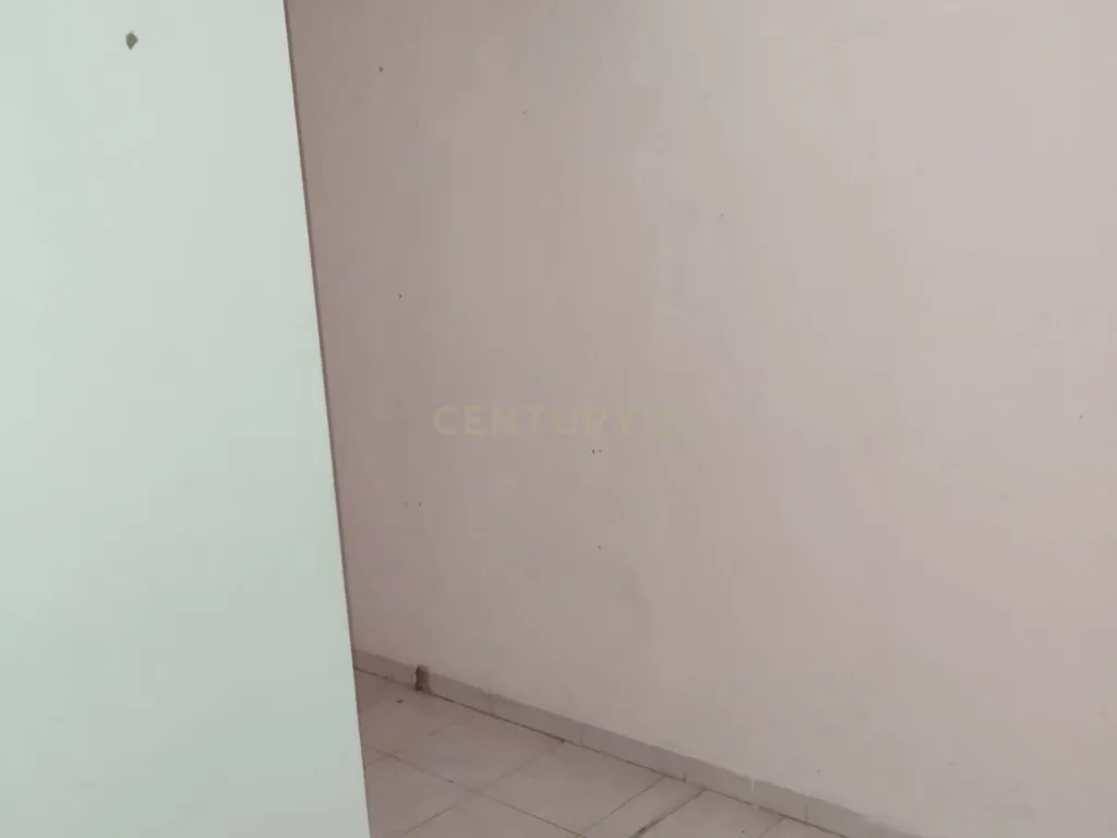 Loja com 2 pisos no centro comercial D'Avenida - Quinta do Rouxinol - Image 7
