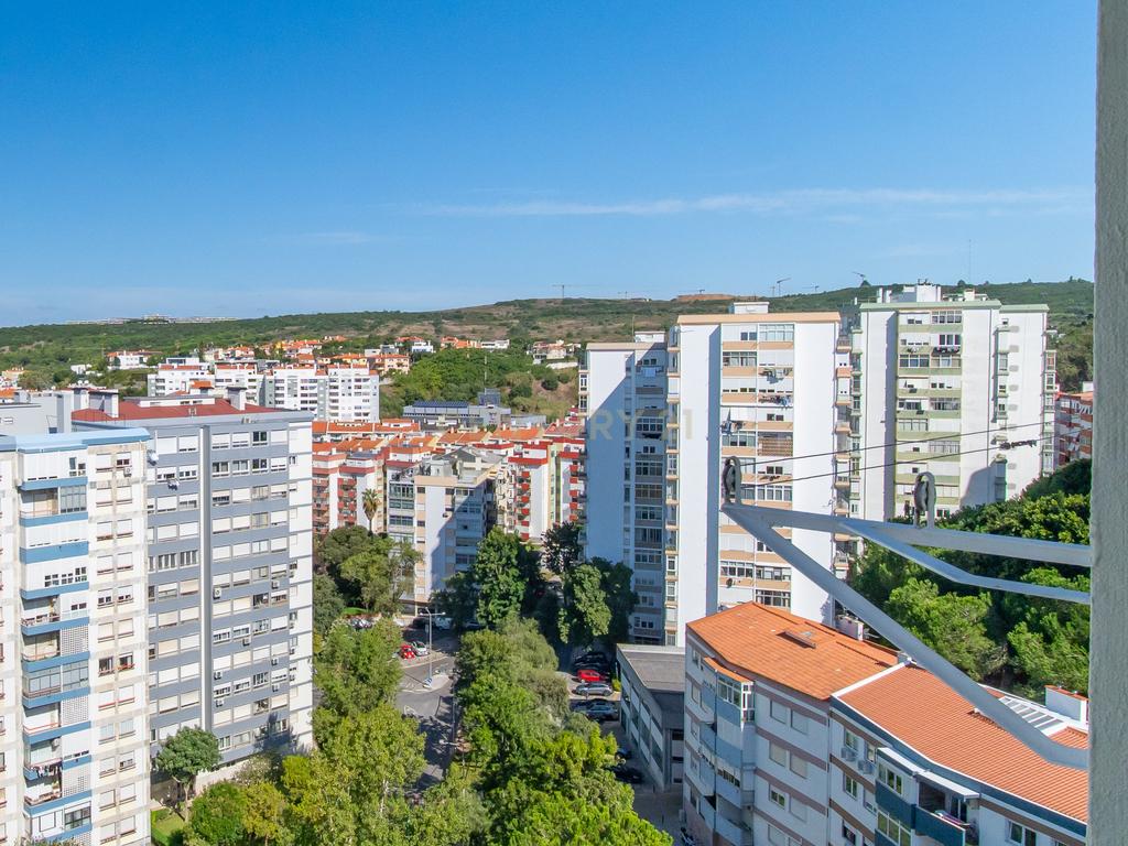 T2 para Arrendamento com Vista Rio e Serra de Carnaxide - Image 18