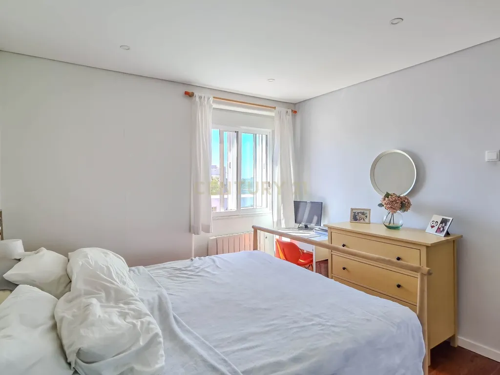 APARTAMENTO T2 COM LOGRADOURO – CENTRO DE MATOSINHOS - Image 7