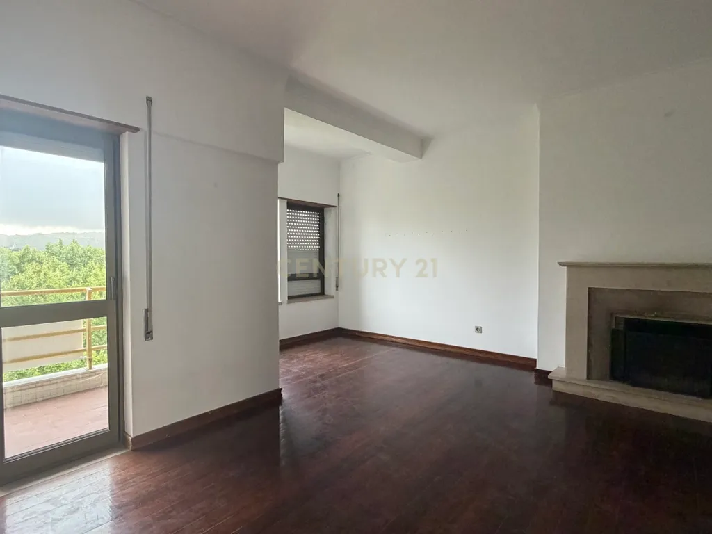 Apartamento T3 com Varandas e Vista Panorâmica no Bonfim, em Setúbal - Image 5