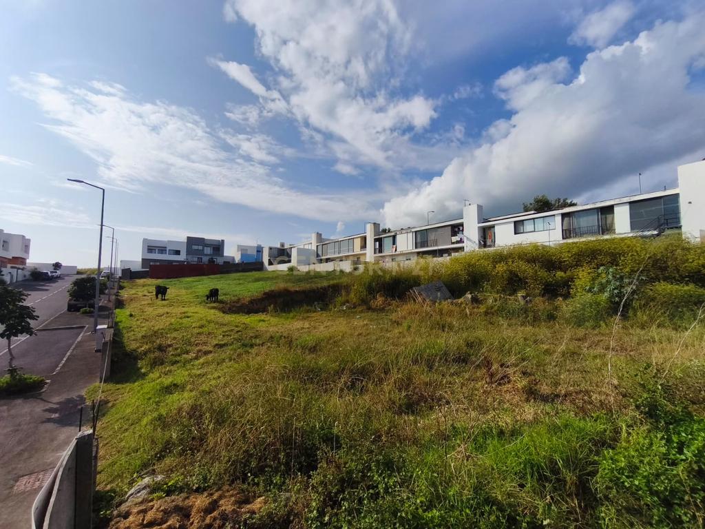 Loteamento em Relva, Ponta Delgada - 273m² com Projeto Aprovado e possibilidade construção chave na mão - Image 3