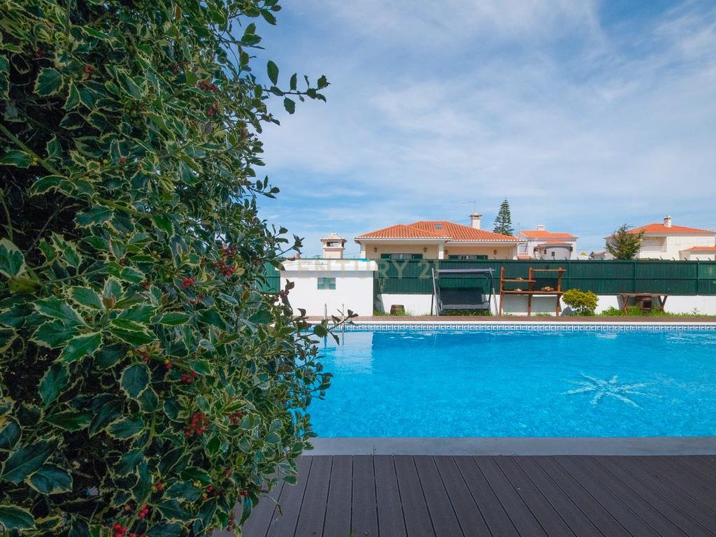 Moradia com 480m2 e piscina, na Ericeira - Image 34