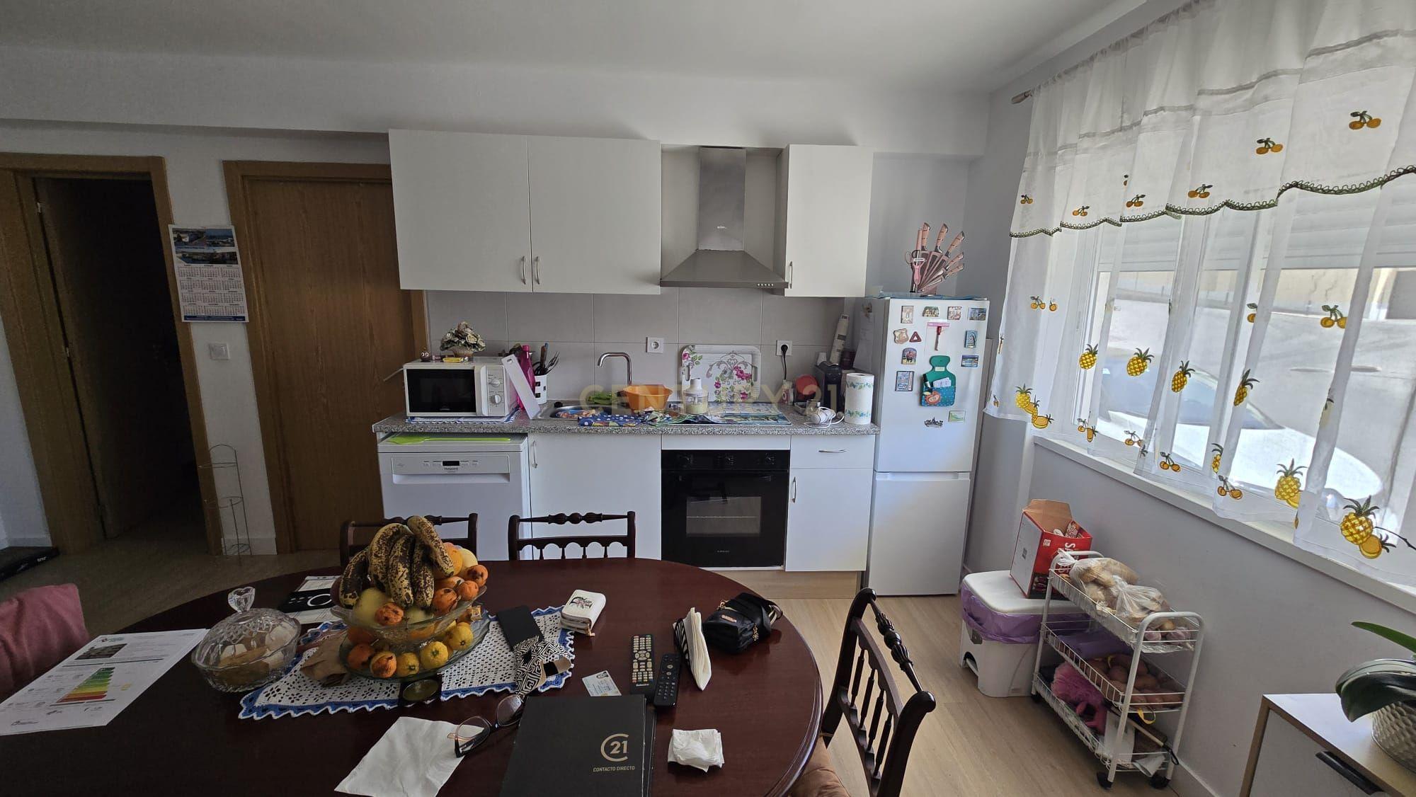 Fotografia 12 de T0 Transformado em T1 Totalmente Remodelado em Setúbal