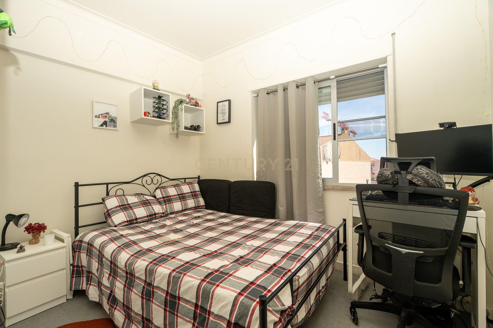 Apartamento T1 em Corroios com Luz Natural e Boa Localização - Image 9