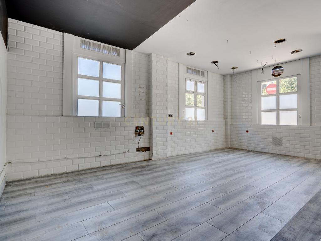 Espaço Comercial em Localização Privilegiada - 90m² em Gipuzkoa - Image 15