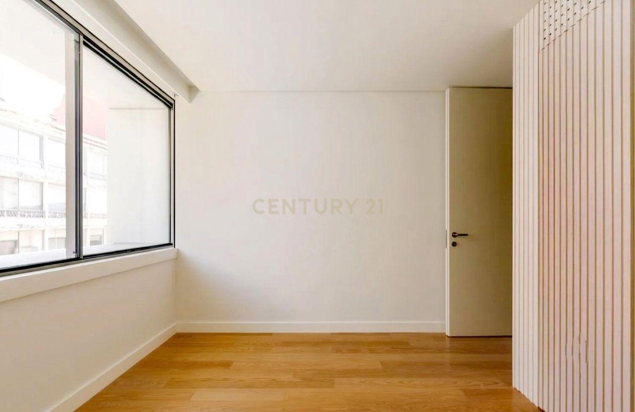 Fotografia 12 de Luxuosa Moradia T4 em Alcântara, Lisboa