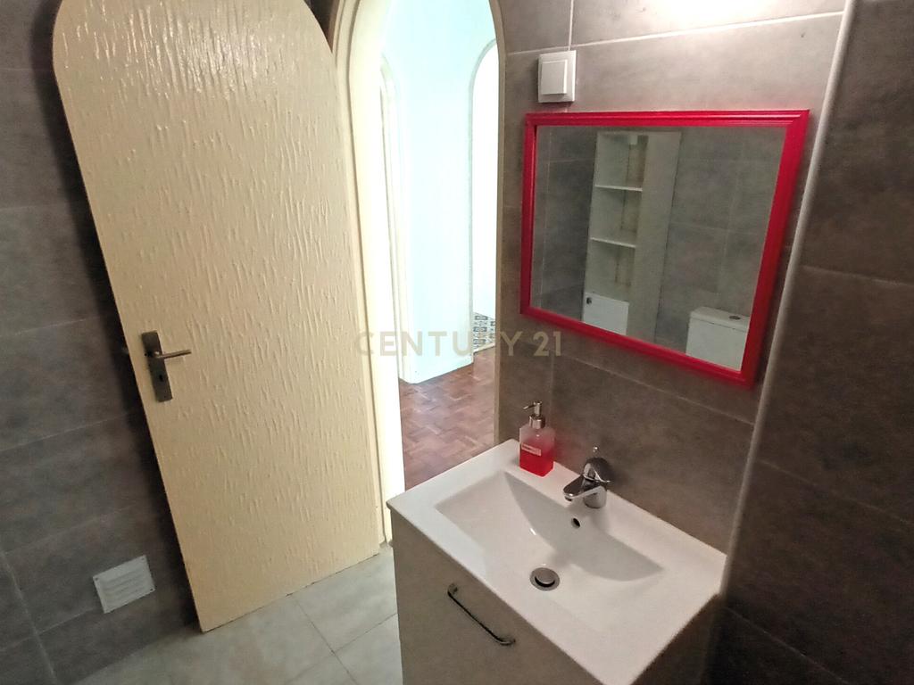 Apartamento de 3 assoalhadas em Oeiras para arrendamento - Image 13