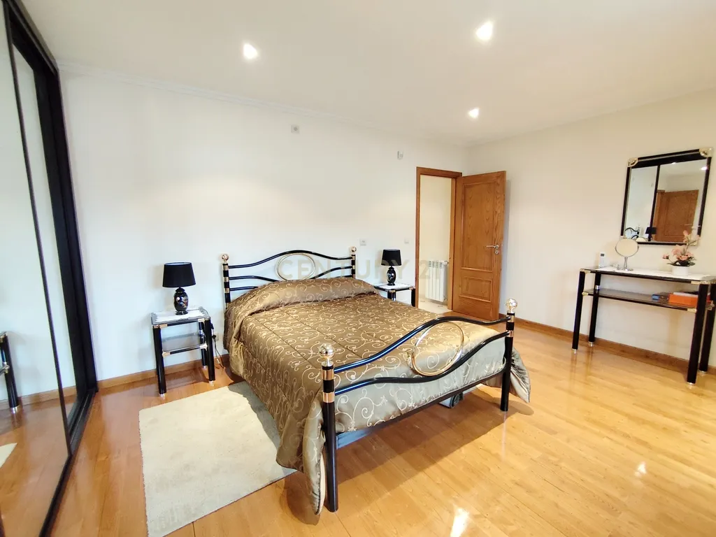 Luxuosa Moradia em Vale de Anta, Chaves - 4 Quartos e Piscina - Image 17