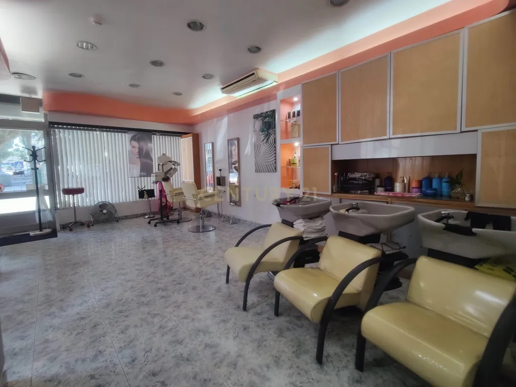 Loja de Cabeleireiro em Queluz - Excelente Oportunidade! - Image 9