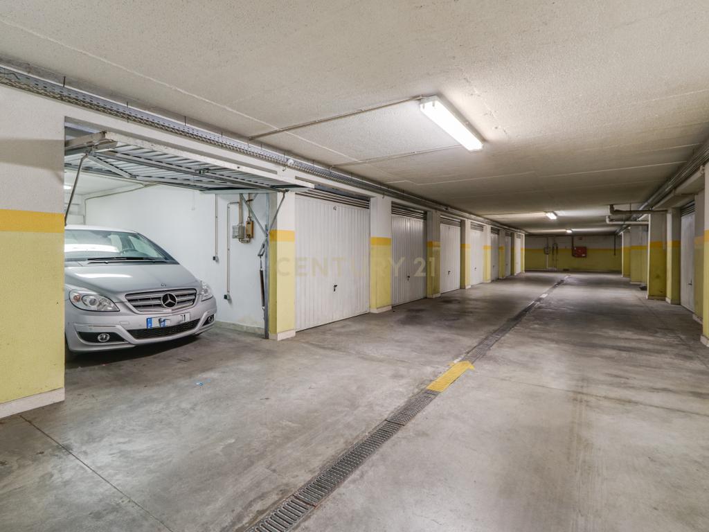 Apartamento T3 no Montijo | 143m2 área bruta útil | 2 garagens e elevador - Image 33