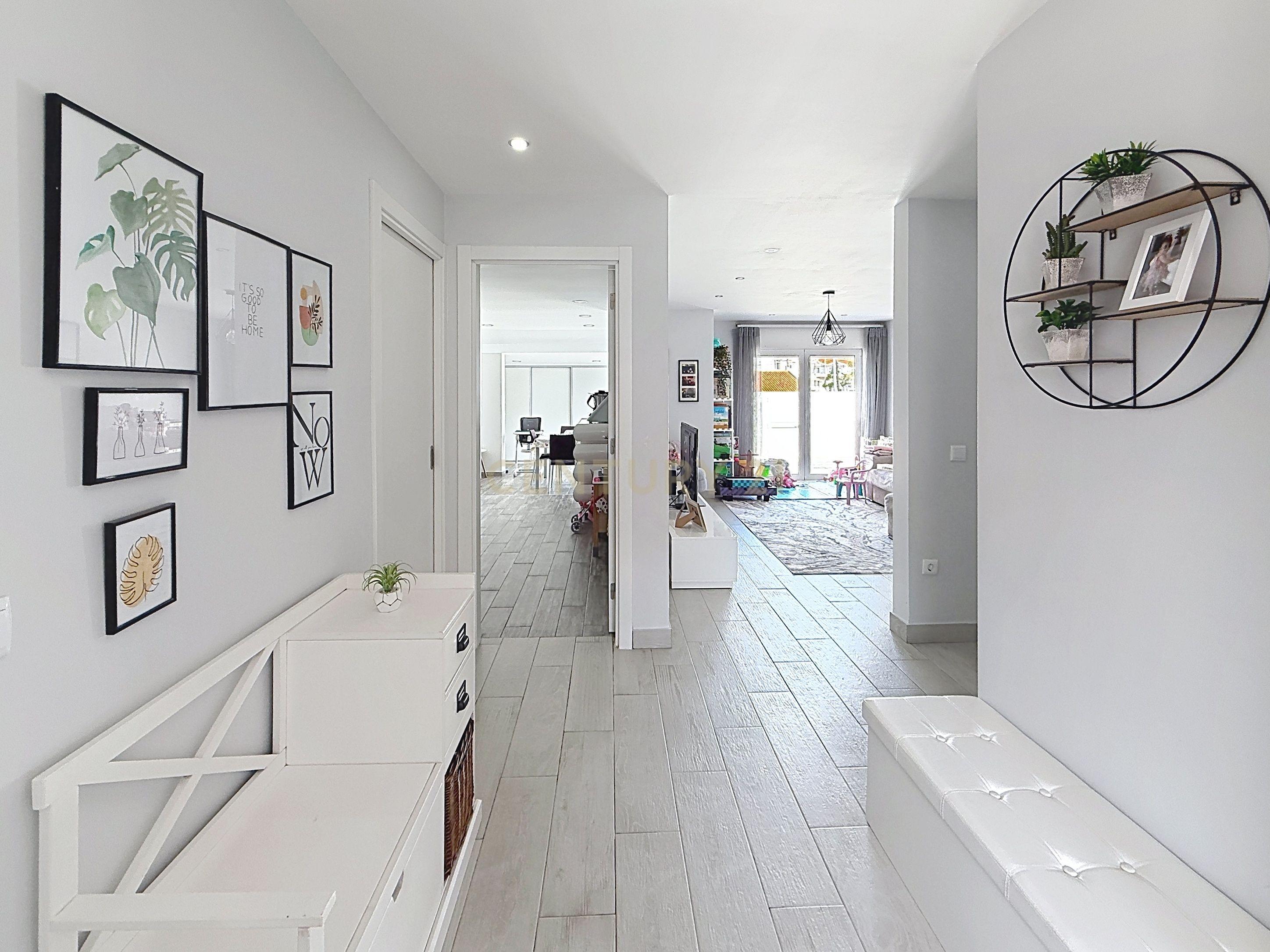 Fotografia 12 de Moradia T3 Térrea Renovada à Venda na Nazaré | Quintal | Suite | Pronta a Habitar
