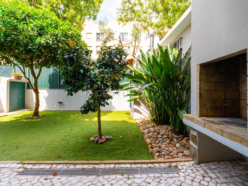 Moradia Unifamiliar T5 em Carcavelos  - Image 45