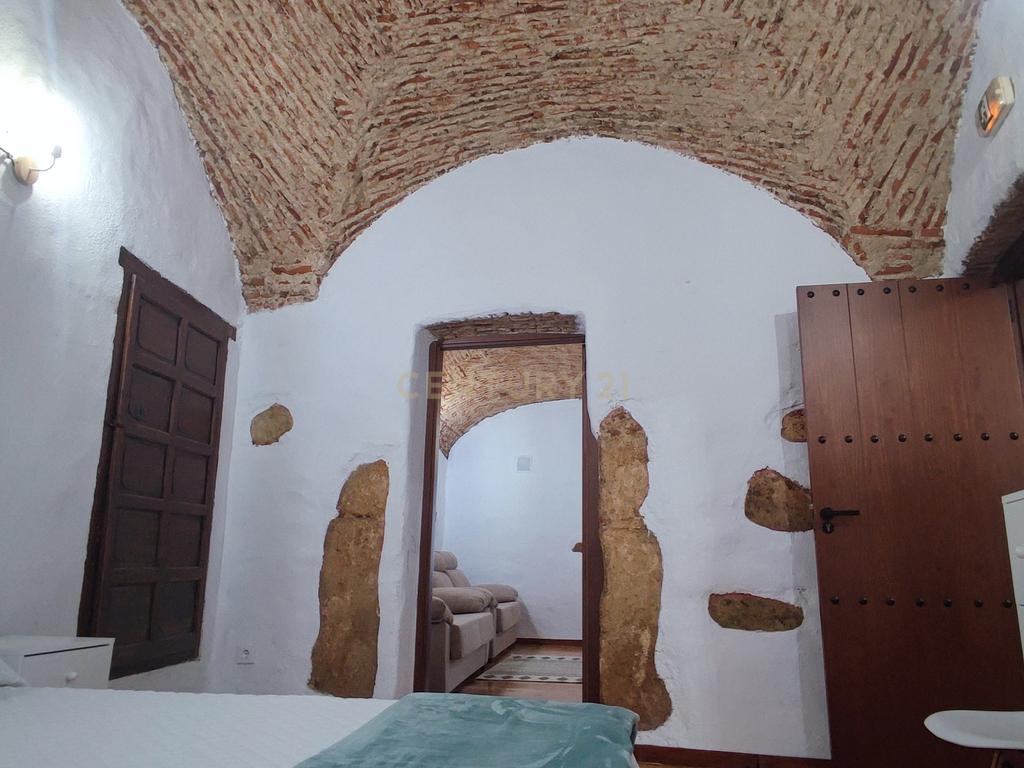  - Image 10