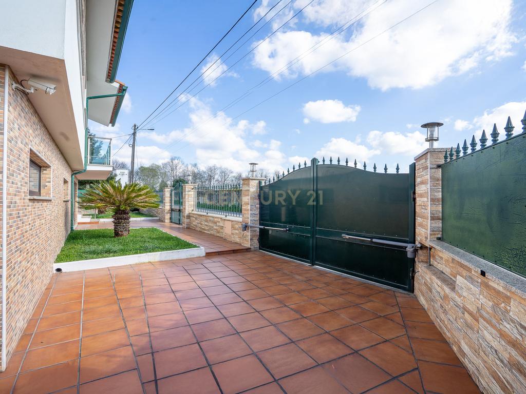 Moradia T4, com jardim e terraço, em Anadia  - Image 37