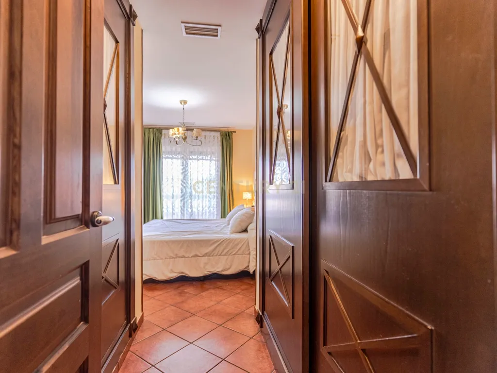 Casa Luxuosa em Albolote, Granada com Vista para as Montanhas - Image 17