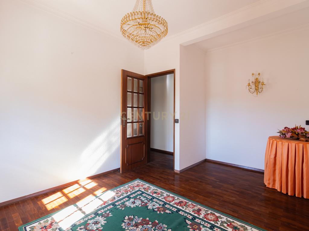 CONJUNTO MORADIA, 4 APARTAMENTOS E PAVILHÃO - Image 33