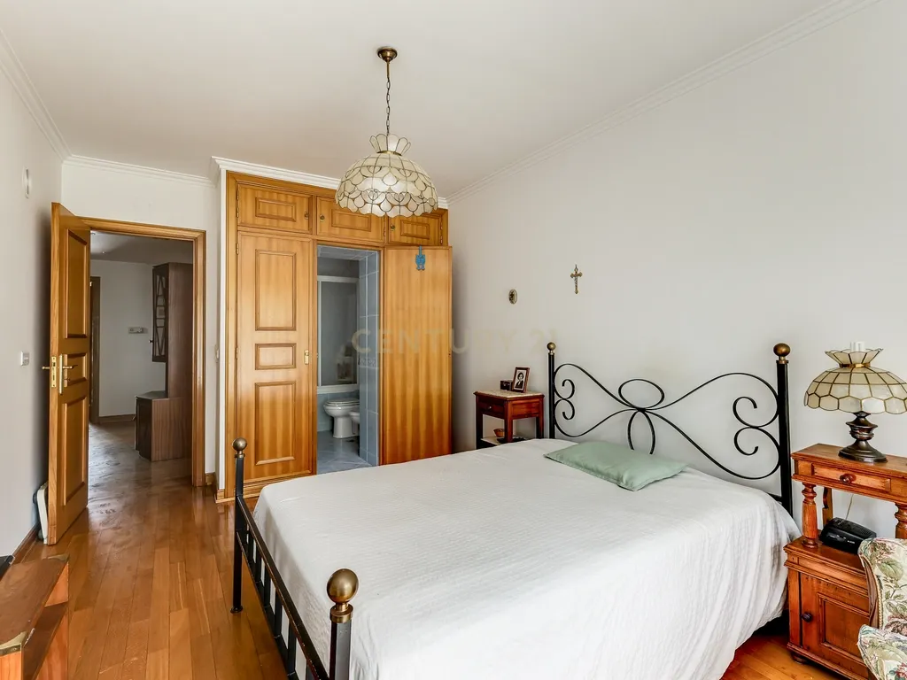 Apartamento T3 em Belas com 133m2 e box para uma viatura - Image 16