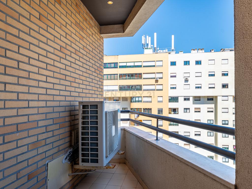 Apartamento T4 na prestigiada Urbanização Quinta do Infantado, Loures com Vista Panorâmica sobre as Lezírias - Image 28