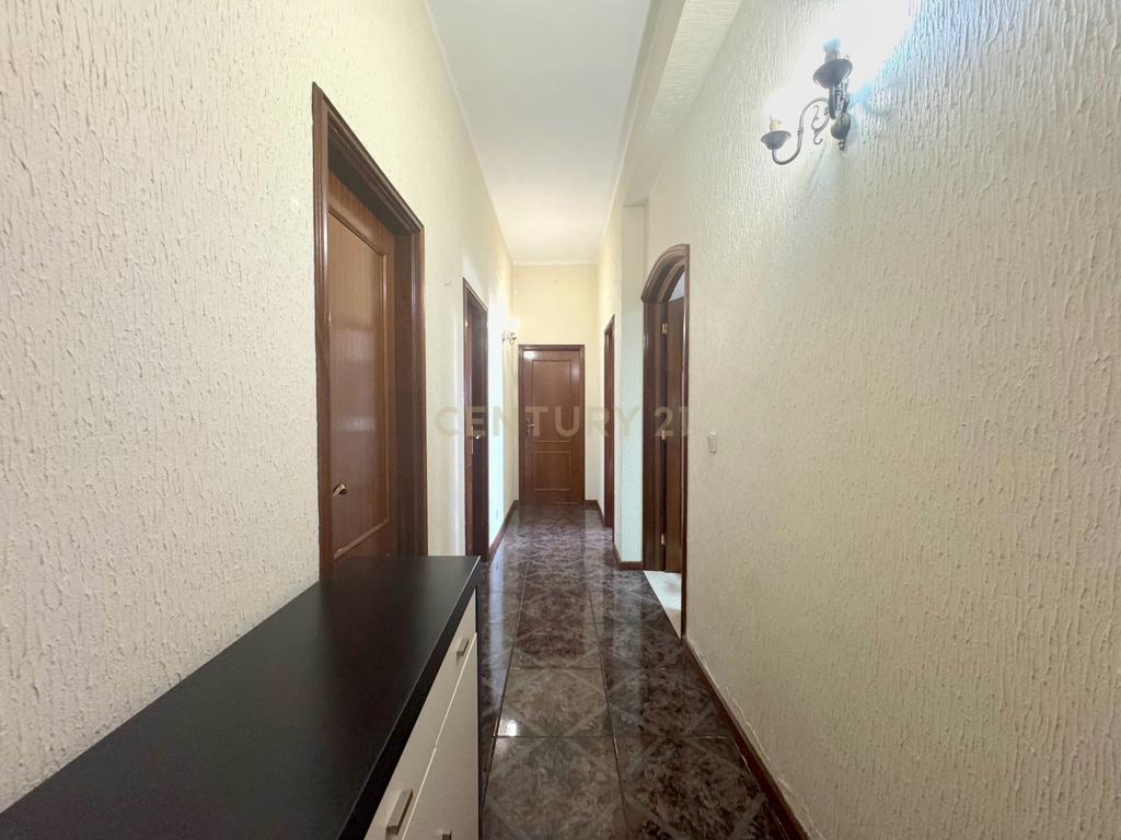 Moradia com 3 Apartamentos com área exterior em Vilela, Paços de Ferreira - Image 9