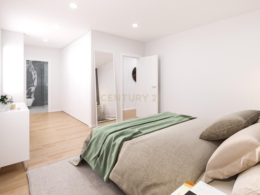 Apartamento T3 com 3 suites no centro de Caldas da Rainha - Image 13