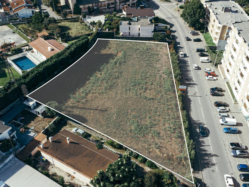 Terreno com viabilidade construtiva 3600 m2 - entre 35 a 40 habitações - Image 3